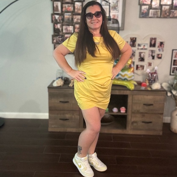 Meet your Posher, Roxie - Picture 1 of 1